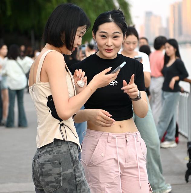 我们的生活充满阳光
