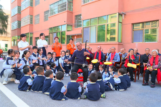 敬老  爱老  童心  重阳节