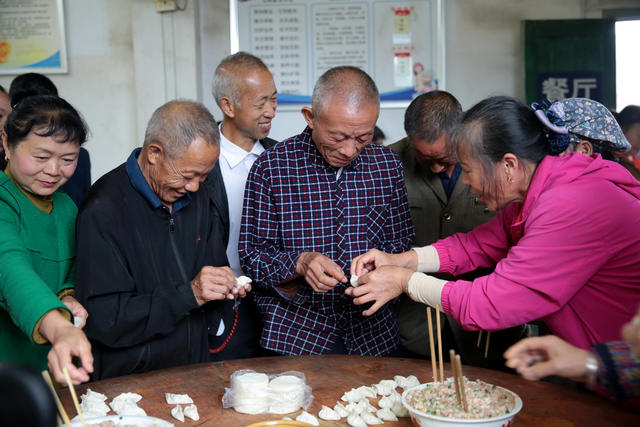 湖南桂东  敬老院 重阳节 饺子