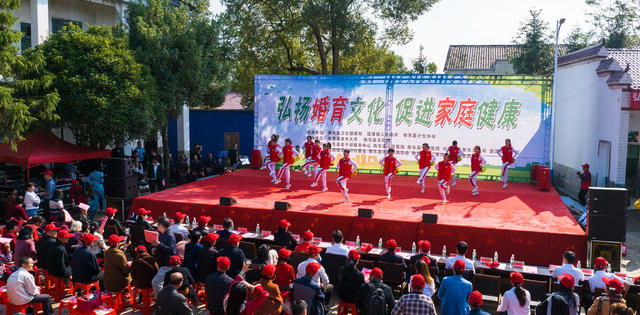 婚育
家庭
健康
老人
三孩