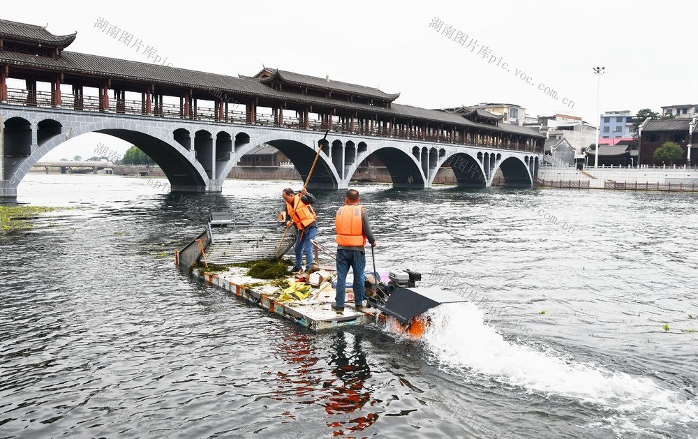 环卫工人   岗位过节 