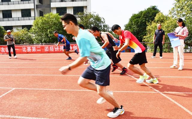    趣味运动   寓赛于乐