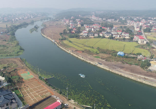 生态环境  河流  河长制  综合治理  乡村振兴  环保  清理水草