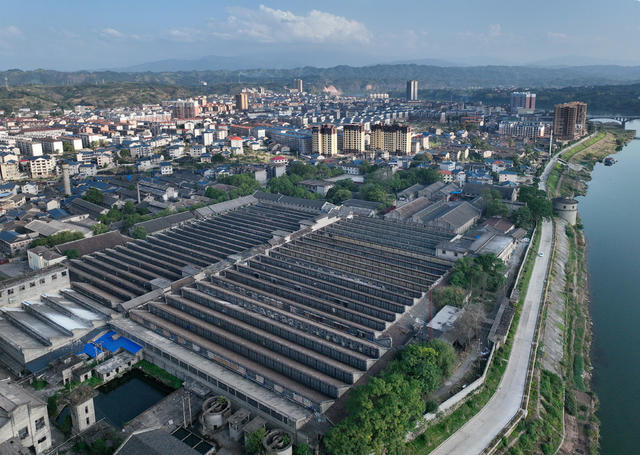 百年纺机生产忙