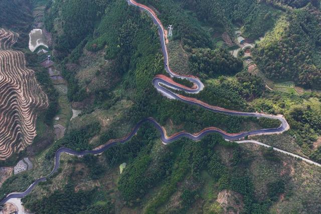 乡村公路、交通、农村路网、基础设施、四好路