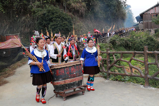 湘桂 侗族 毗邻 两村 红薯节 庆丰收