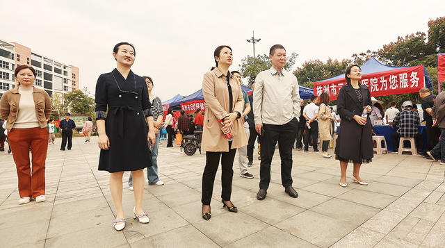 专家义诊服务社区健康进步