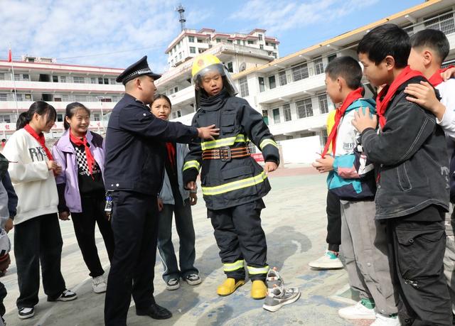 消防知识进校园