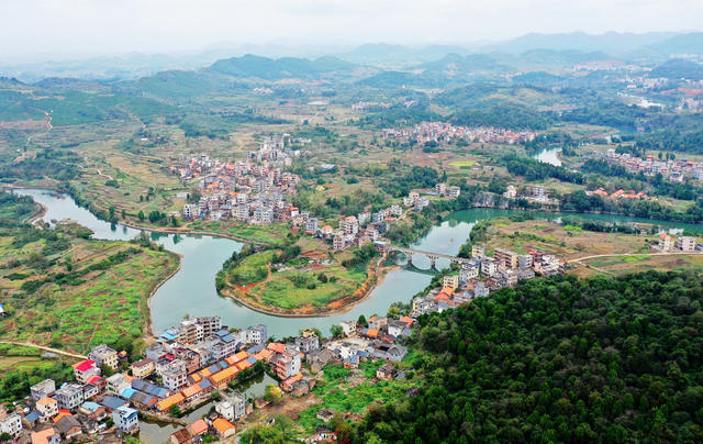 嘉禾：河道弯弯乡村美