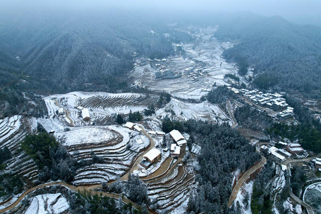 湖南桂东 雪 梯田 画 禾坪村