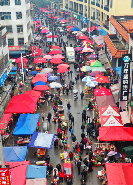 湖南嘉禾：农贸市场年味浓