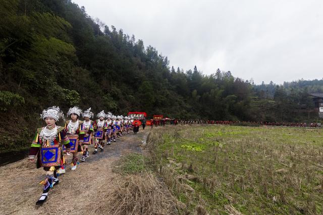 通道 坪坦 侗寨 村民 喜庆 亭 落成