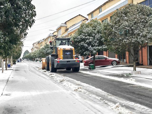 雨雪冰冻 除雪 保畅  