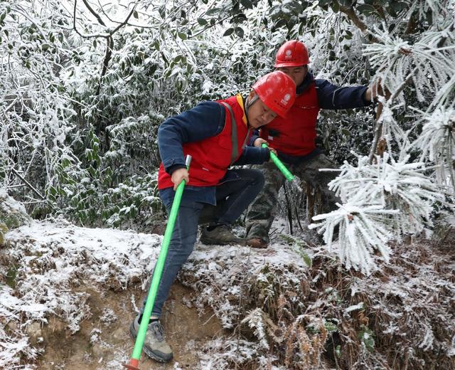  战冰雪    保供电