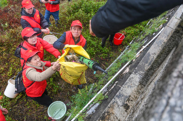 雷锋
志愿活动
义剪
义诊
