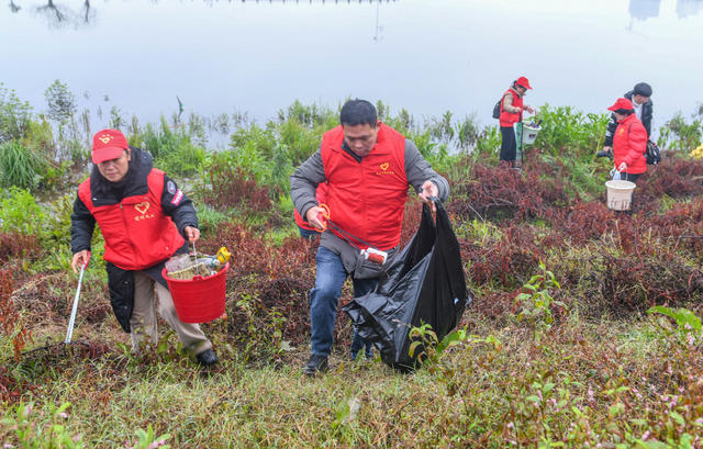 雷锋
志愿活动
义剪
义诊
