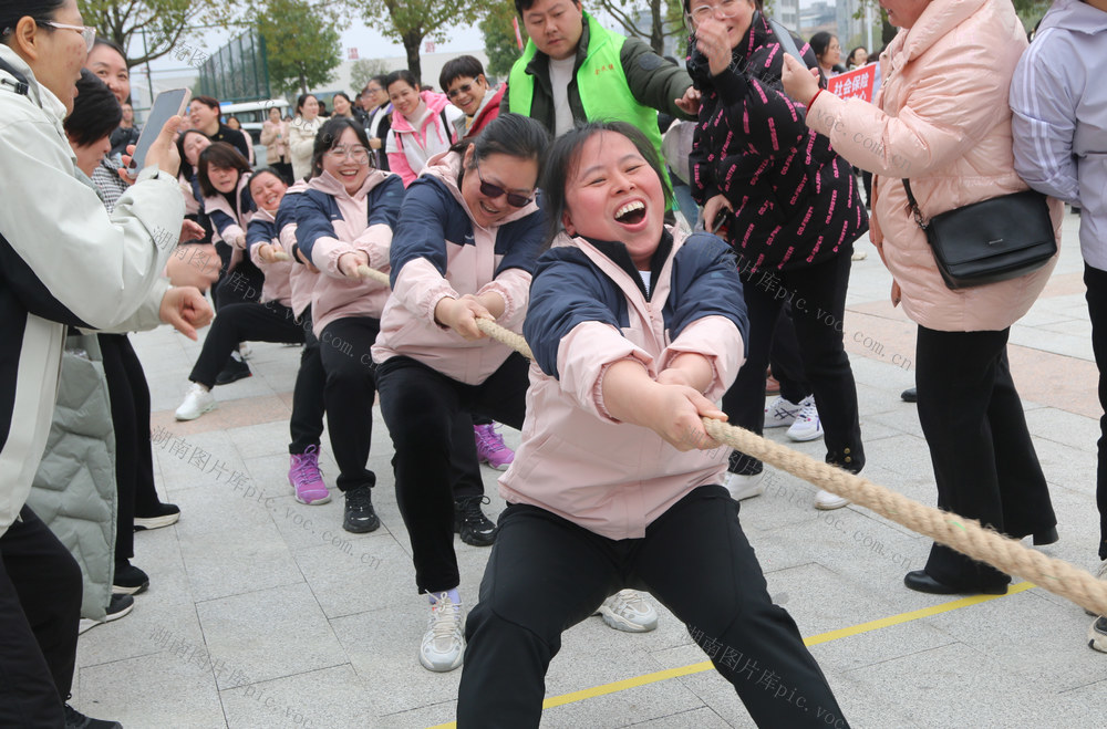 文明
实践
拔河
比赛
活动