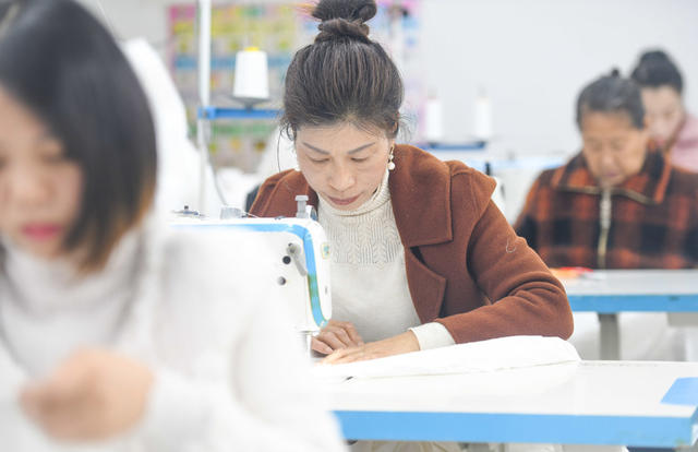 乡村
道县
微工厂
乡村振兴
富民车间
留守妇女就业
