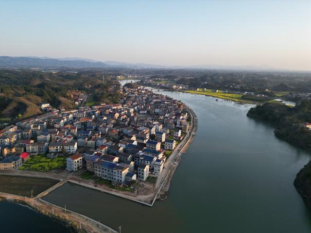 渔业小镇  河水 村庄