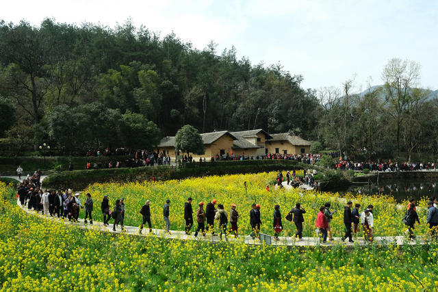 湖南韶山，红色旅游火热，毛泽东同志故居