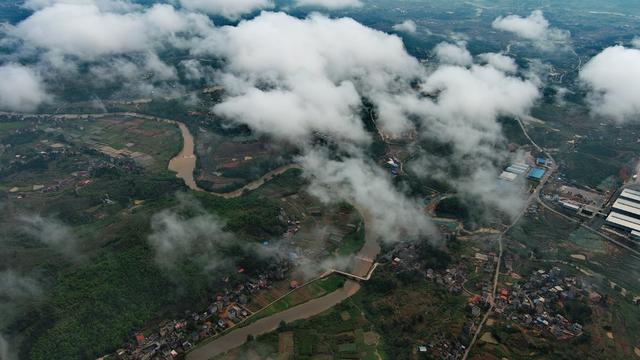 雨后 云雾  美景
