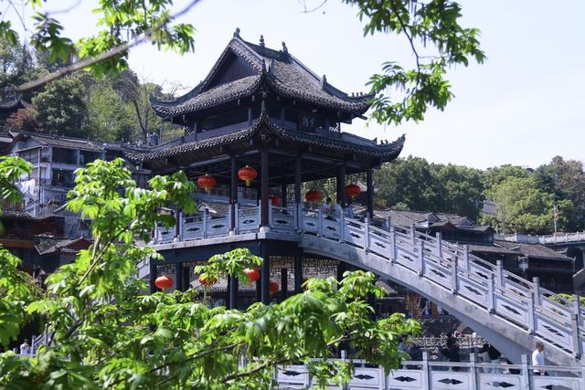 春天 5A景区 凤凰古城 船 江 绿水青山 踏青