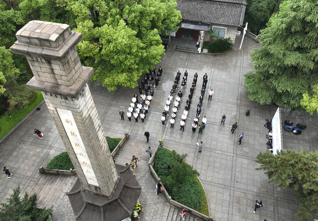 清明节 祭扫 先烈 哀思