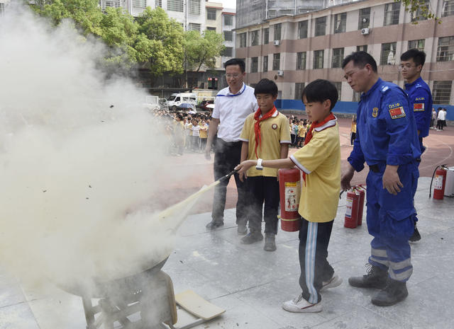 嘉禾：  消防知识进校园