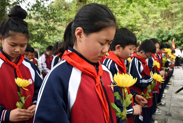 祭奠 清明 民族 英雄  师生