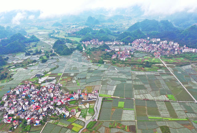 宁远：云雾弥漫乡村美