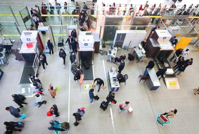 铁路 客流 高峰 清明 长假