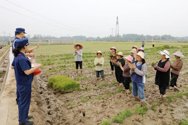 消防三棒鼓 唱响田间地头 谢家铺镇港中坪村