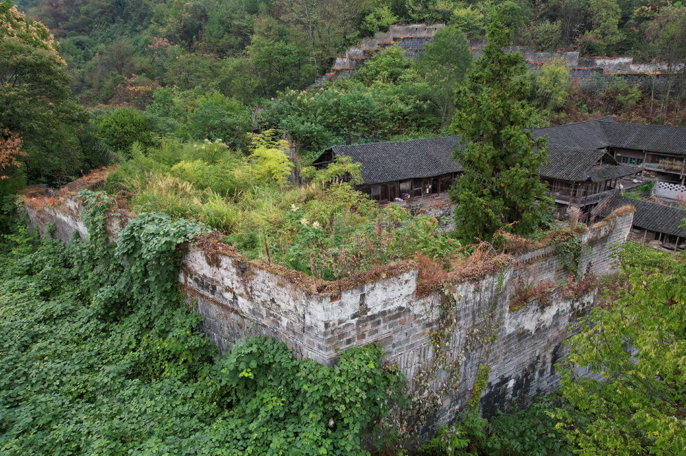古堡 李自成 天罗山 城墙 垛口 神秘
