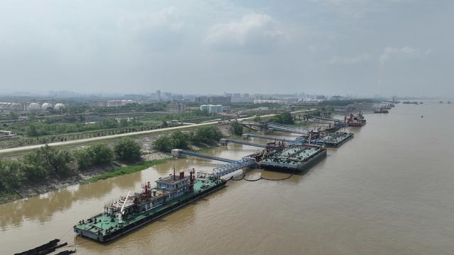 守护好一江碧水
