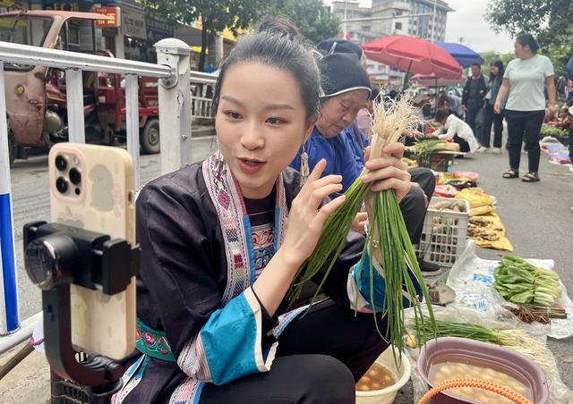集市“售卖员”
