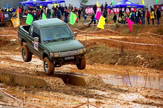 越野 汽车 十周年年会 赛事活动 赛车道 激情 速度 挑战赛 观众 大众活动  飞越 主持 