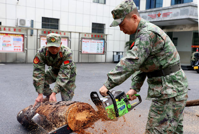 民兵训练