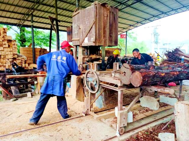 木材  加工  村民  就业