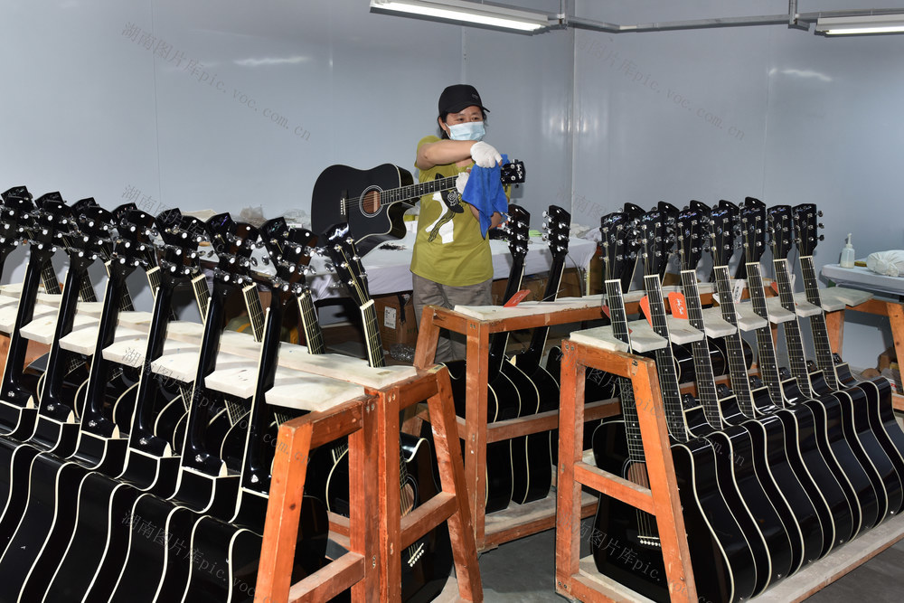 回乡建厂产业旺