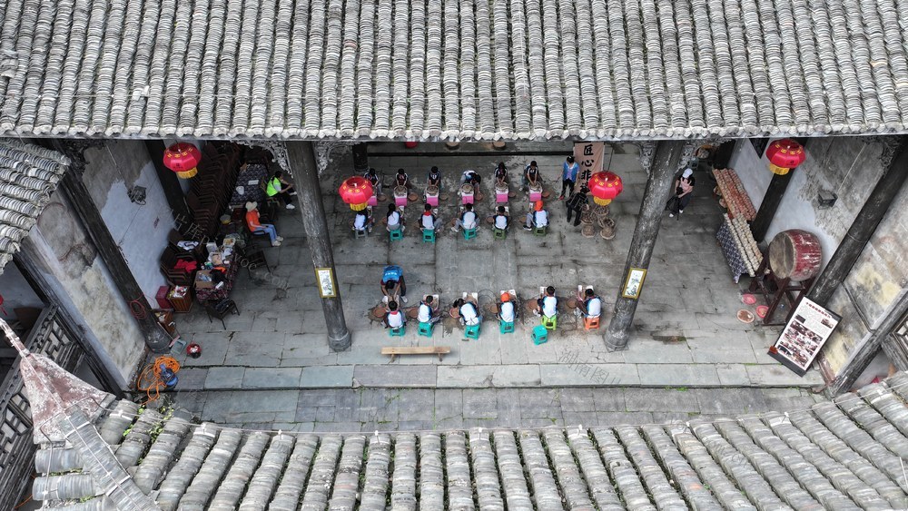 洪江市 黔阳古城  非遗
十里窑侗黑陶