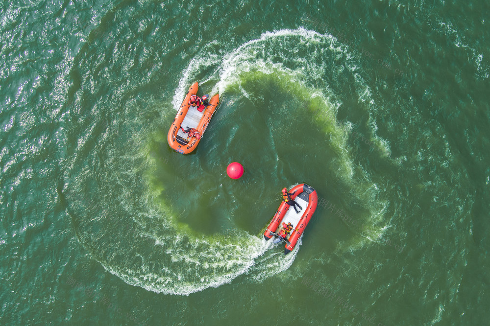 消防
救援   水域   培训   训练   晴   雨   能力   水平   