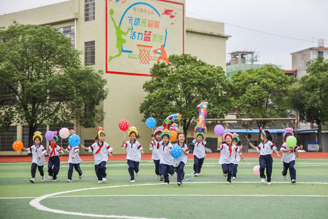 六一 儿童节 孩子 学生 奔跑 节日