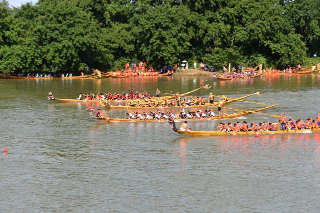 龙舟竞渡迎端午