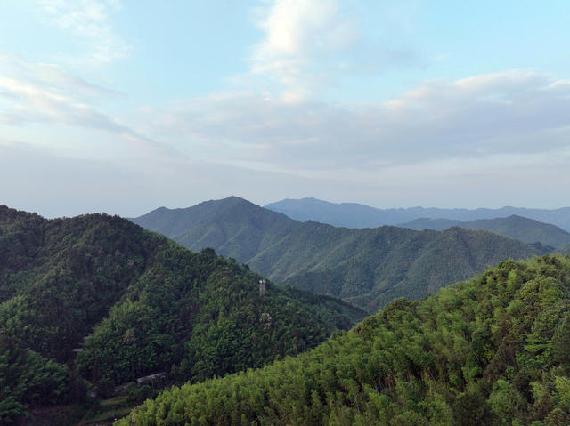 夕阳，晚霞，群山，风电