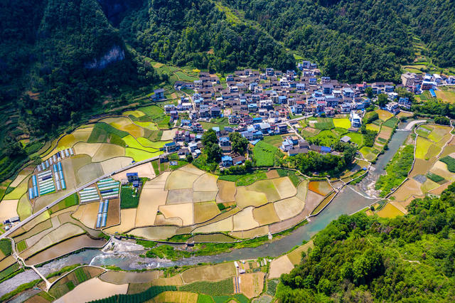 乡村  田园   蓝天  白云   湘西