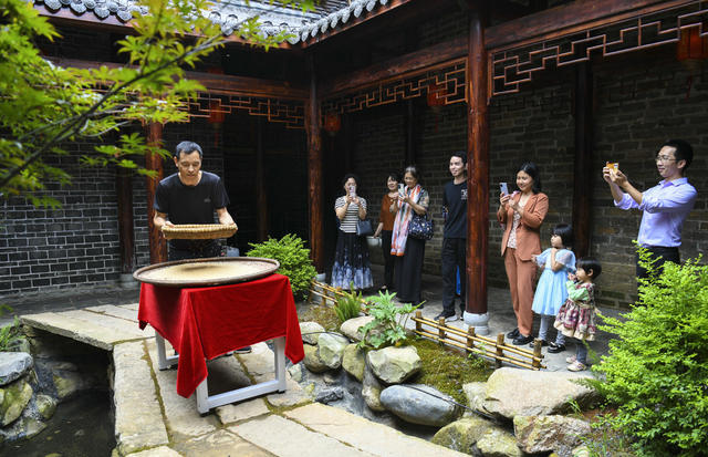 文化和自然遗产  非物质文化遗产 文物 文物活化利用 “非遗”展演