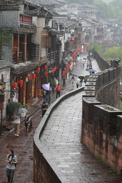 古城 湖南 土家族 凤凰 苗族 湘西 游客 假期 风情 民俗 泛舟 跳岩 栈道 端午 假期