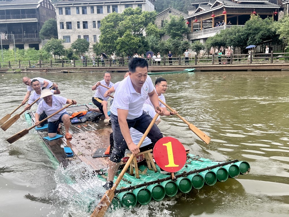 多彩民俗闹端午
