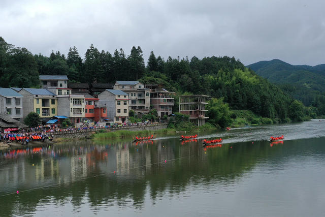 赛龙舟 庆端午 村民 民俗活动 传统文化 乡村振兴


