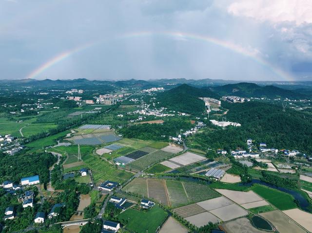 雨后  彩虹